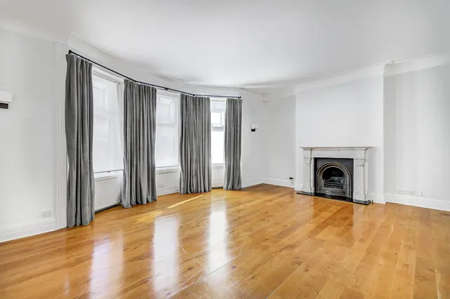 Wynnstay Gardens, Kensington, W8, photo 1