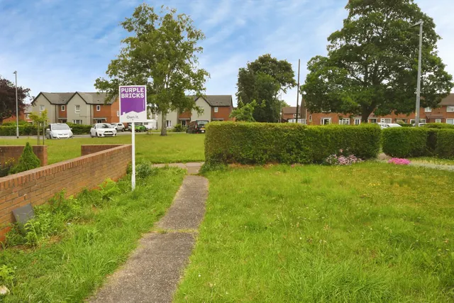 Photo 3 — Thoresway Drive, Lincoln