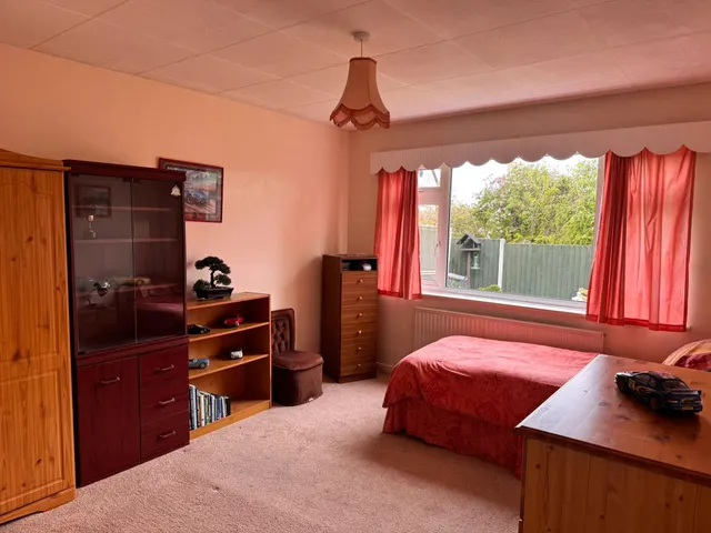 Photo 3 — Ellendene Drive, Gloucestershire, Pamington, GL20 8LU