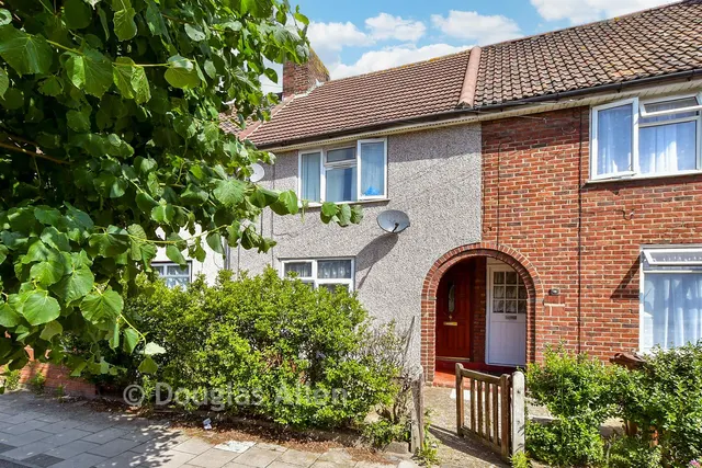 Woodward Road, Dagenham, RM9, photo 1