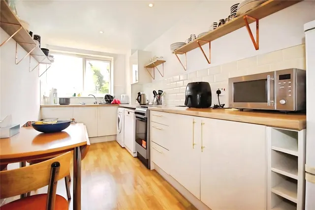 Albury Road, Guildford, GU1, photo 3