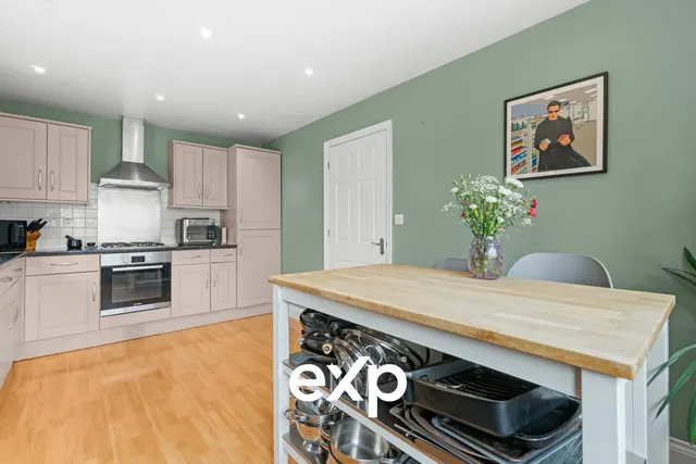 Rusham Road, Egham, TW20, photo 3