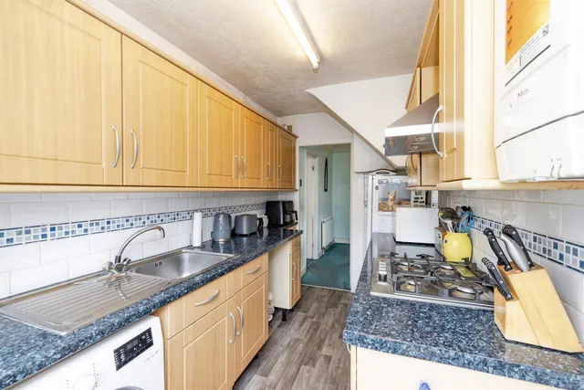 Photo 2 — Ashfield Avenue, Bushey