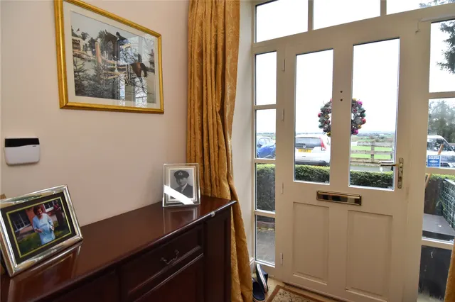 Photo 2 — Stable Court, Hadzor, Droitwich, Worcestershire, WR9 7EX