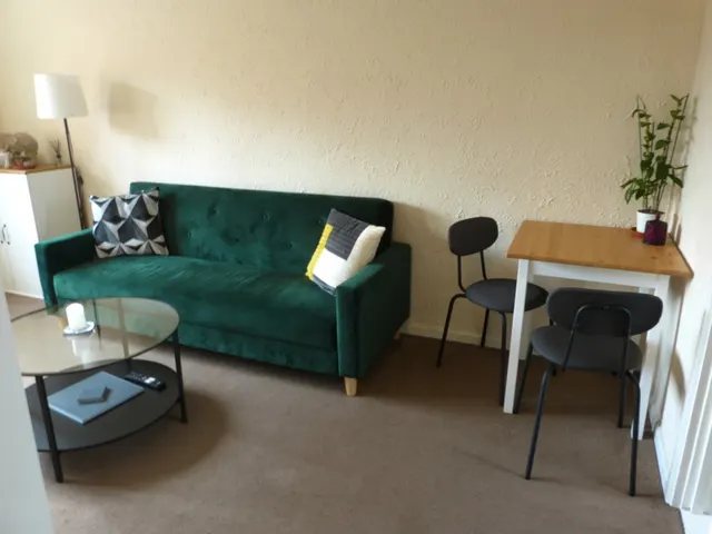 Photo 3 — Wellington Close