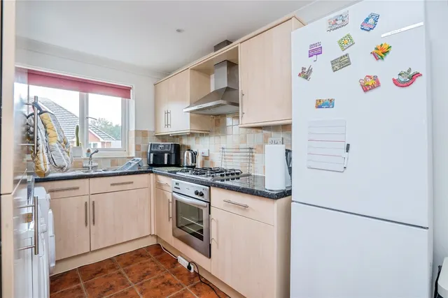 Station Road, Netley Abbey, SO31, photo 2