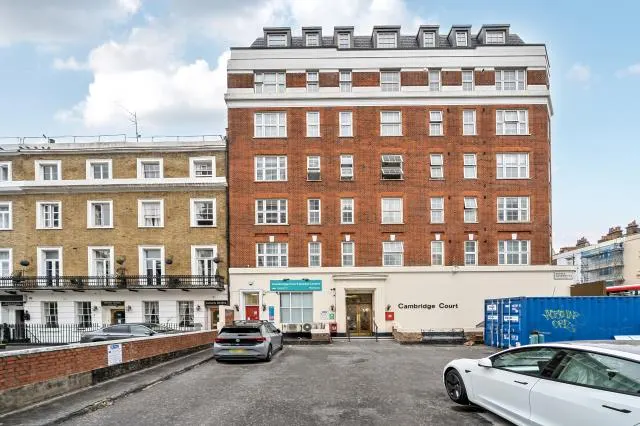 2 bedroom flat, Sussex Gardens, London, W2