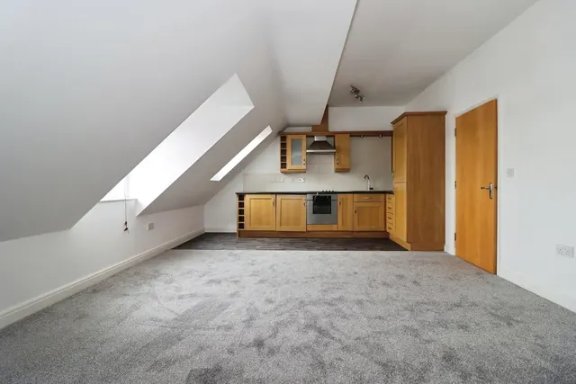 Photo 2 — Dragonfly Close, Kingswood, Bristol, BS15