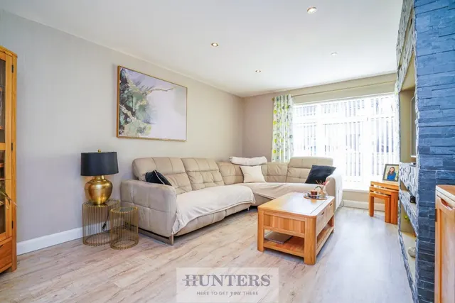 Park Avenue, Allerton Bywater, WF10, photo 2