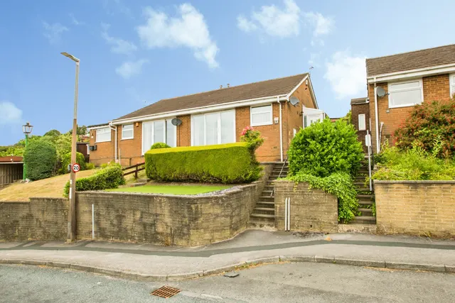 Photo 2 — Belgrave Avenue, Halifax