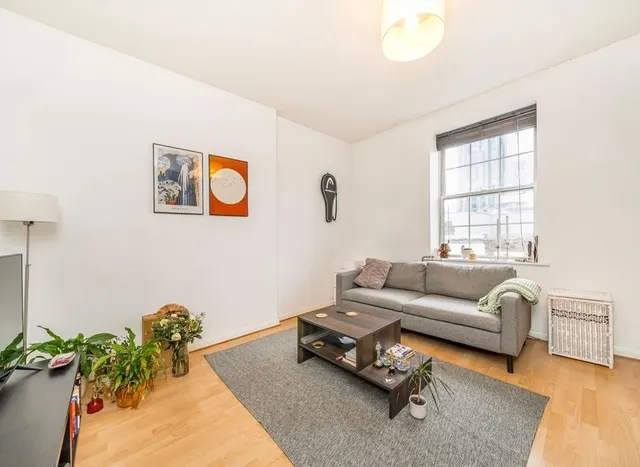 Goulston Street, Aldgate, E1, photo 2