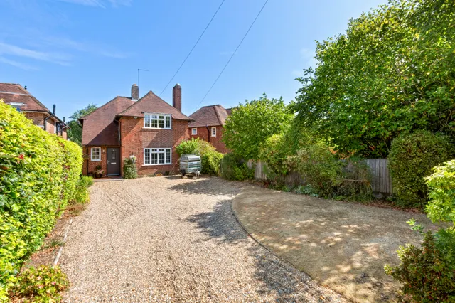 Candlemas Lane, Beaconsfield, HP9, photo 1