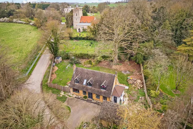 Beech House, Aspenden, SG9, photo 1