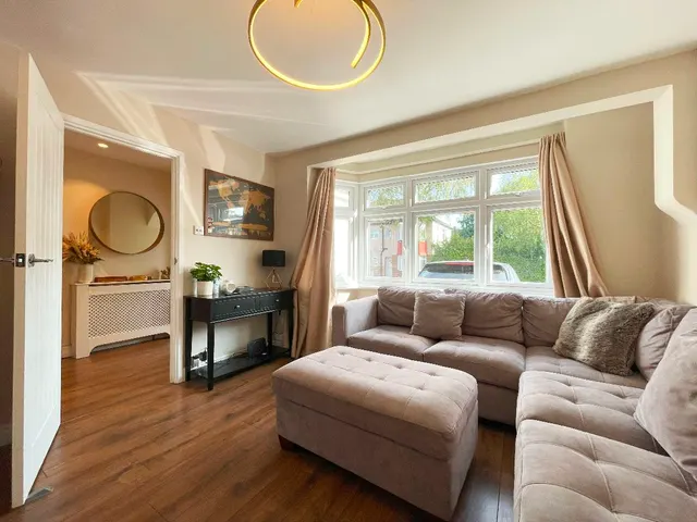 Photo 3 — Arundel Road, Harold Wood