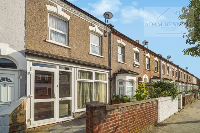 Hertford Road, London, N9, photo 1