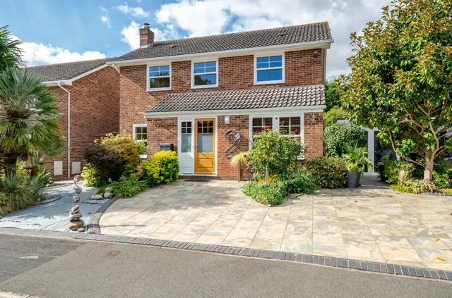 Mey Close, Waterlooville, PO7, photo 1