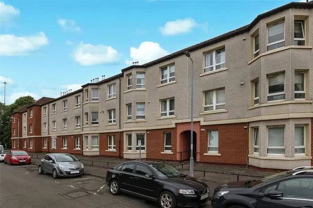 Royston Square, Royston, Glasgow, G21, photo 1
