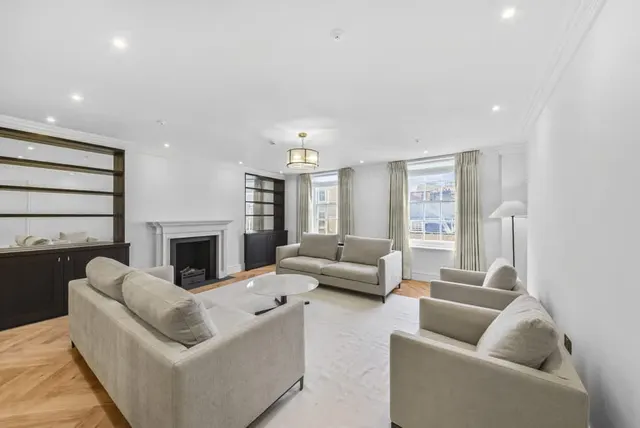Curzon Street, London, W1J, photo 1
