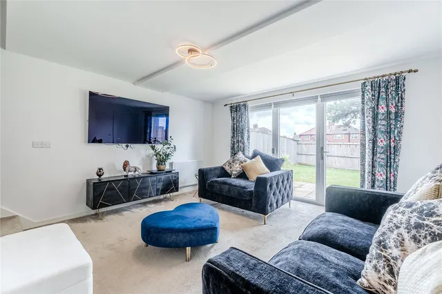 Meadow Drive, Micklefield, LS25, photo 2