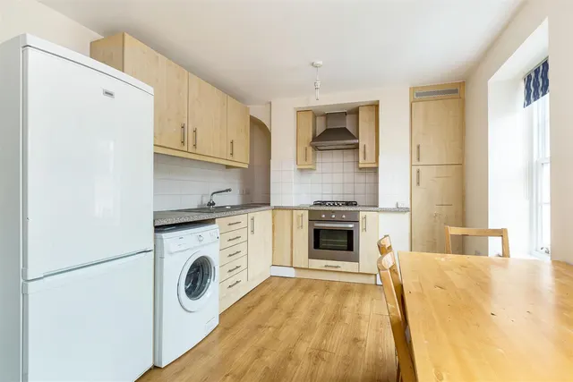 Roehampton High Street, Roehampton, SW15, photo 1