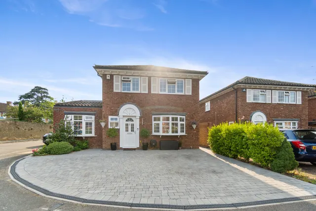 Shepperton, TW17, photo 2