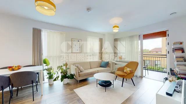 East Acton Lane, London, W3, photo 1