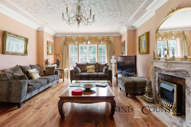 Henson Avenue, London, photo 3