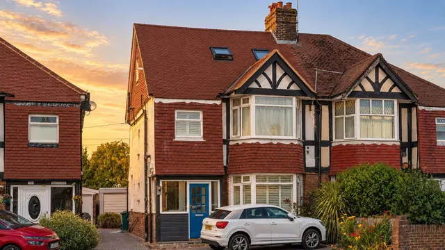 Old Shoreham Road, Hove, BN3, photo 1
