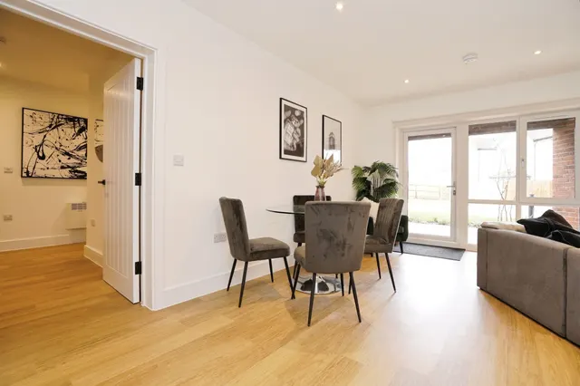 Photo 3 — Apartment Ten, Viciniti, St. Albans