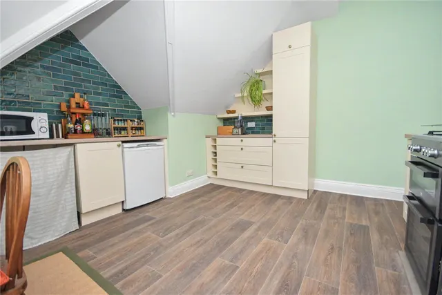 Ashleigh Road, Leeds, LS16, photo 3