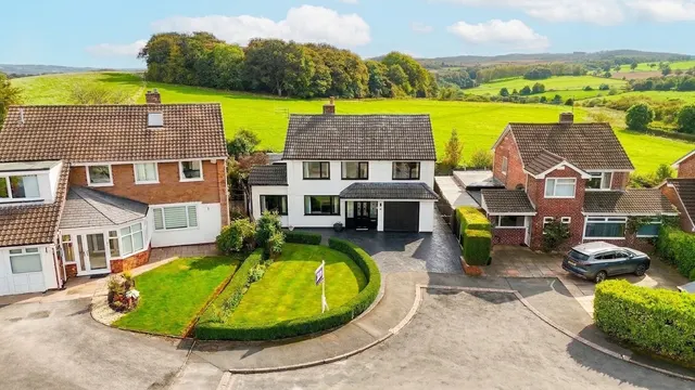 Shefford Road, Seabridge, ST5, photo 1