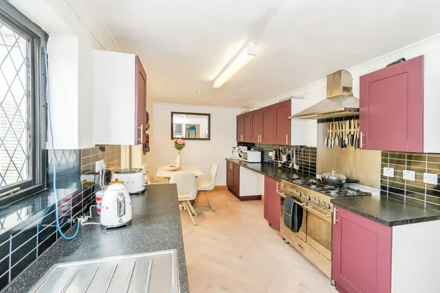 Whitefield Road, Southampton, SO45, photo 2