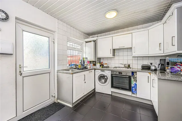 Ivyhouse Road, Dagenham, RM9, photo 3
