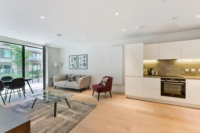 John Cabot House, Royal Wharf, E16, photo 1