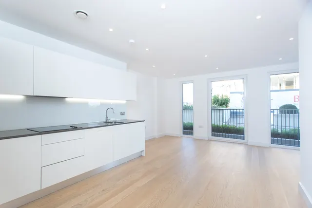 2 bedroom flat — Royal Arsenal Riverside, Duke Of Wellington Avenue, Woolwich, London, SE18