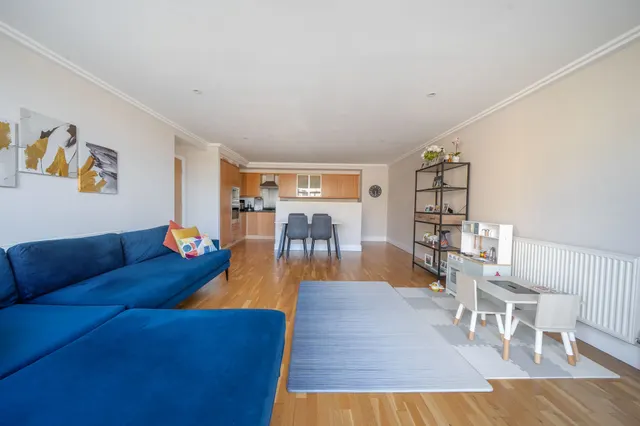 Photo 3 — Flat 16, 2 Point Wharf Lane, Brentford