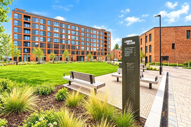 Lumina Village, Old Trafford, M16, photo 1