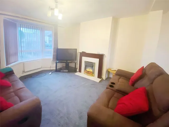 Braunstone Lane, Leicester, LE3, photo 2