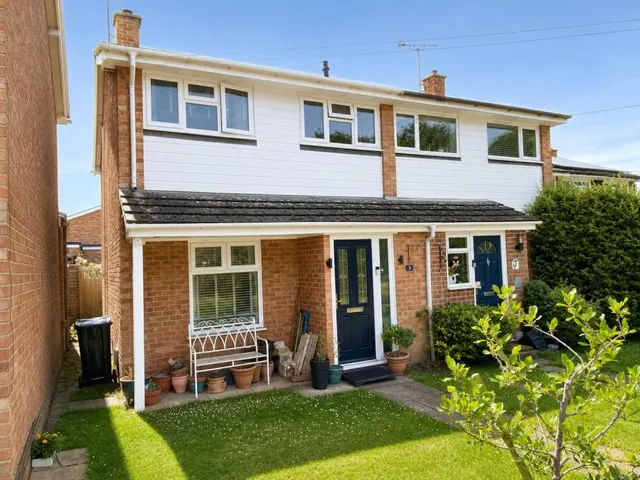 Swallowfield Road, Arborfield, RG2, photo 1