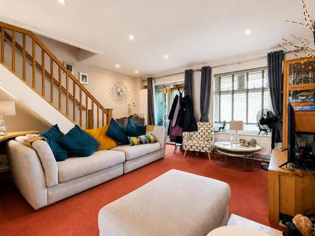 Swallowfield Road, Arborfield, RG2, photo 2