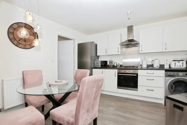 Porter Avenue, Peterborough, PE4, photo 1