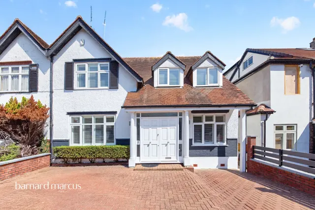 Park Way, London, N20, photo 1