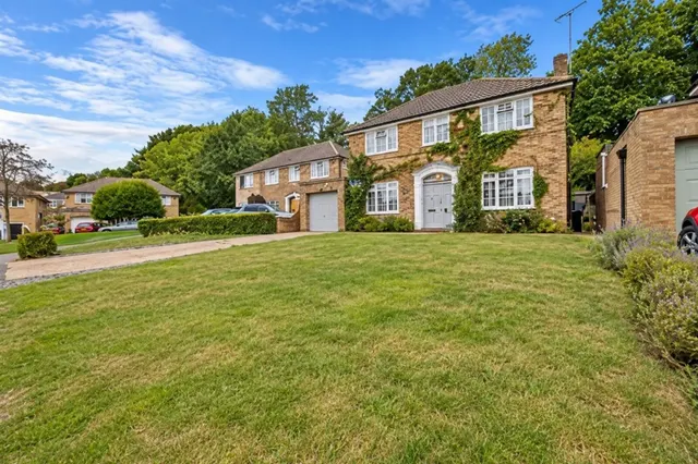 Sheridan Place, East Grinstead, East Grinstead, RH19 1SU, photo 1