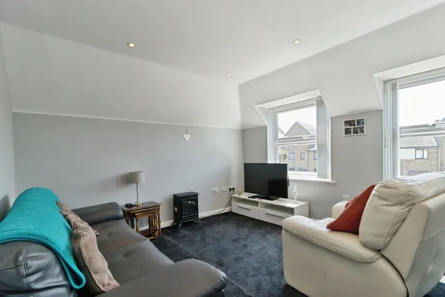 Watling Street, Dartford, DA2, photo 3