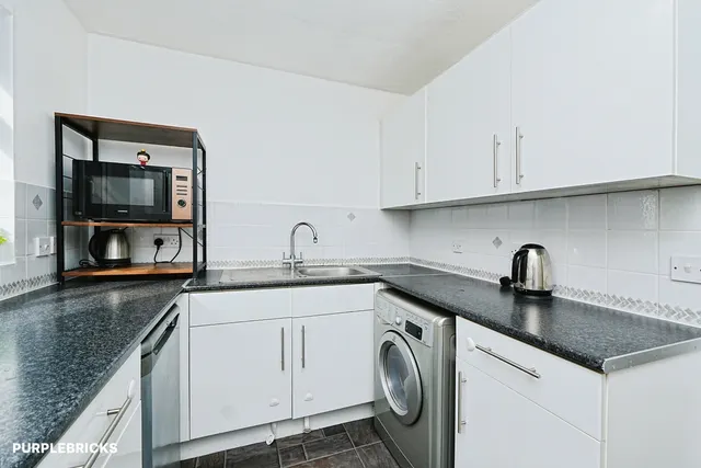 Gables Close, London, SE12, photo 3