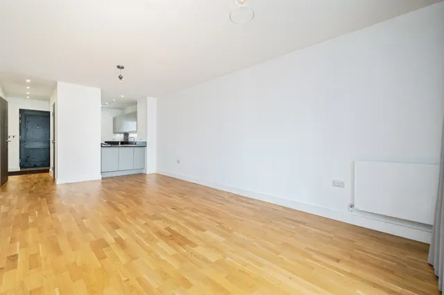 Trinity Street, Plymouth, PL1, photo 3