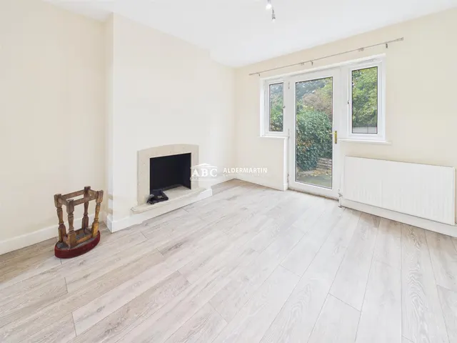 Photo 3 — Albany Crescent, Edgware
