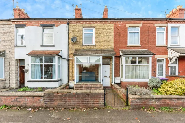 Harlaxton Road, Grantham, photo 1