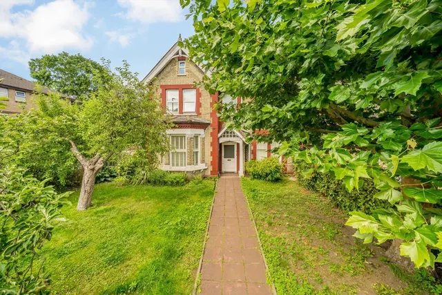 Bedford Hill, SW12, photo 1