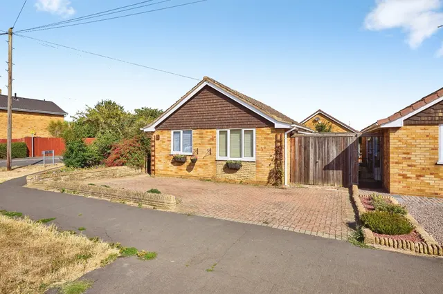Lady Margarets Avenue, Peterborough, PE6, photo 1